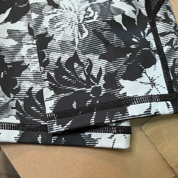 Ivy park black white floral capri legging xs - Picture 4 of 9